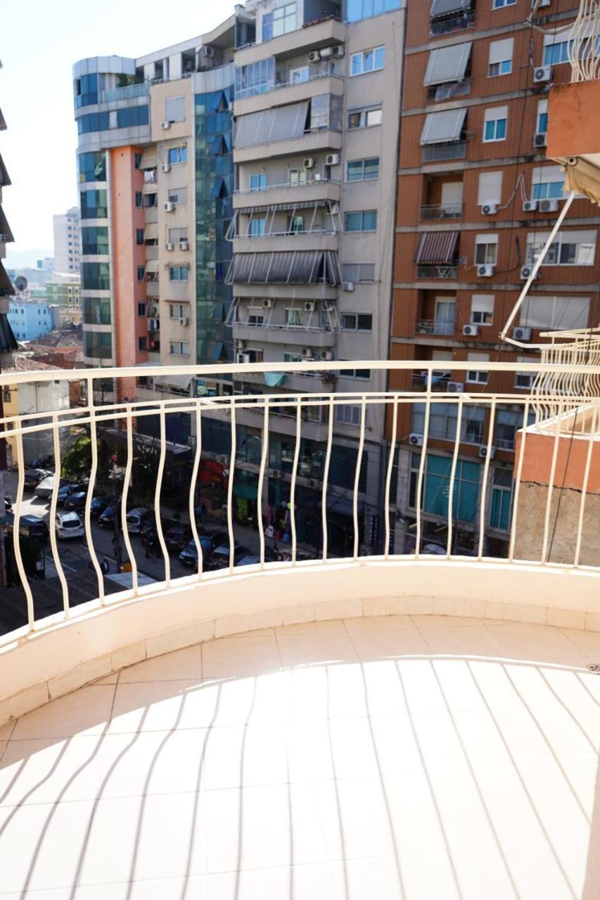 Ferienwohnung New Bazaar Bliss Tirana Exterior foto